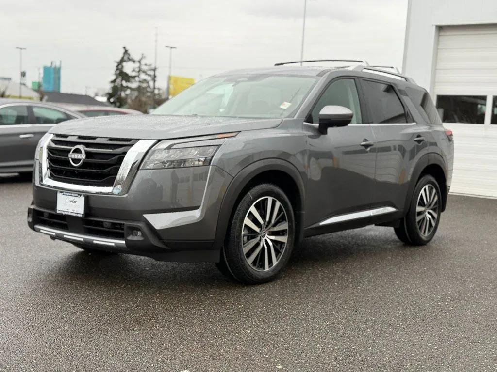 new 2025 Nissan Pathfinder car, priced at $44,032