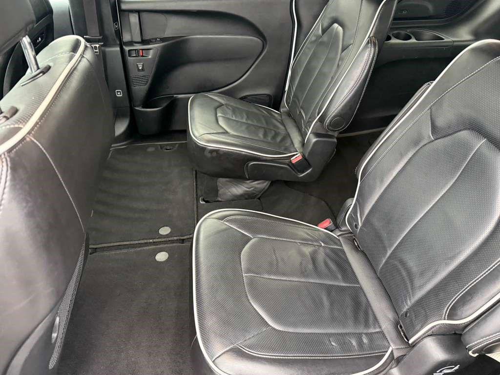 used 2025 Chrysler Pacifica car, priced at $31,999