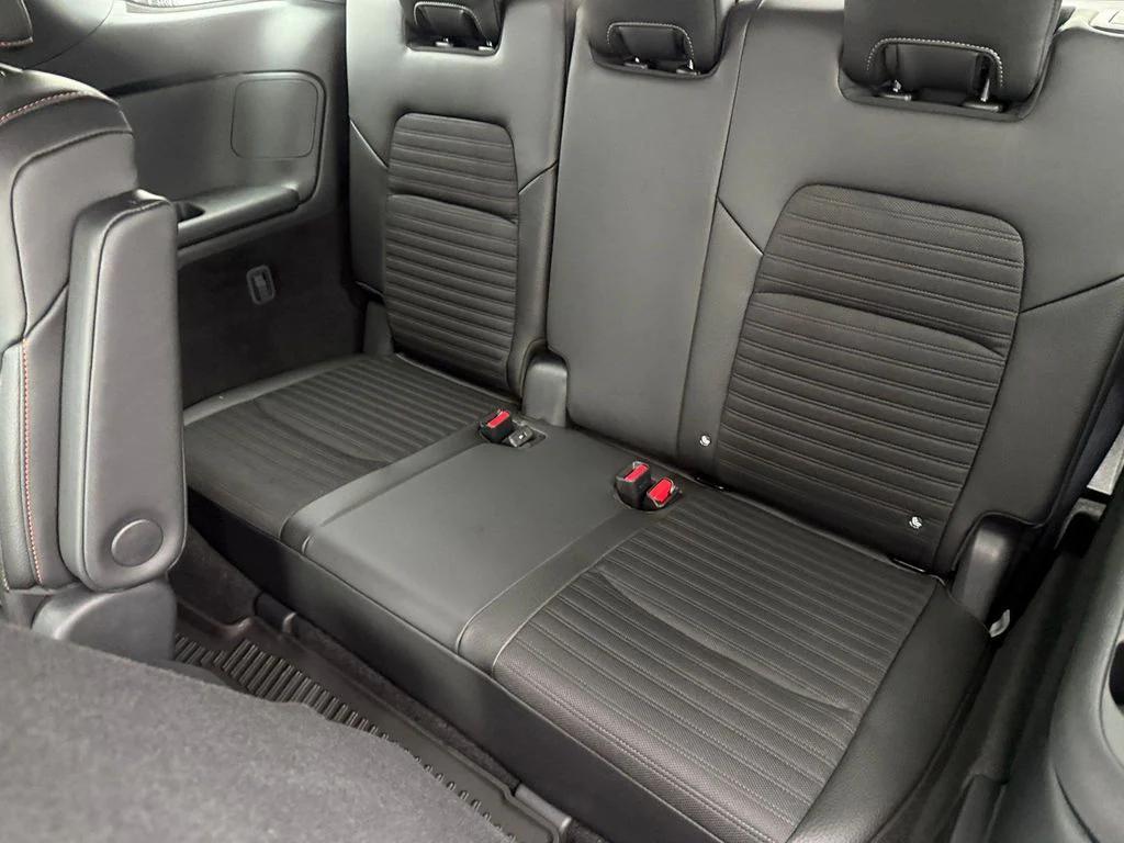 new 2025 Nissan Pathfinder car, priced at $37,357