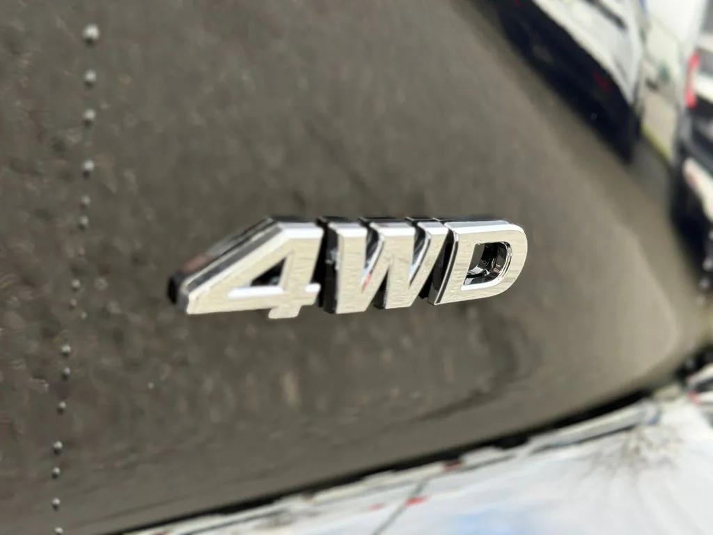 new 2025 Nissan Pathfinder car, priced at $34,155