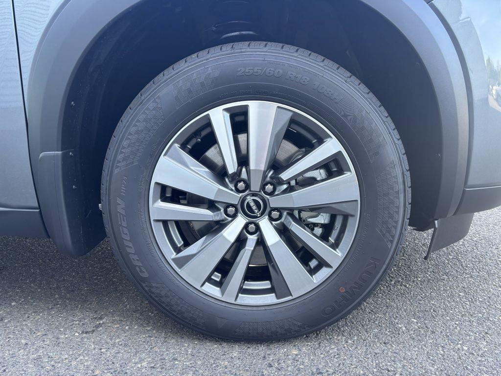 new 2026 Nissan Pathfinder car, priced at $40,231