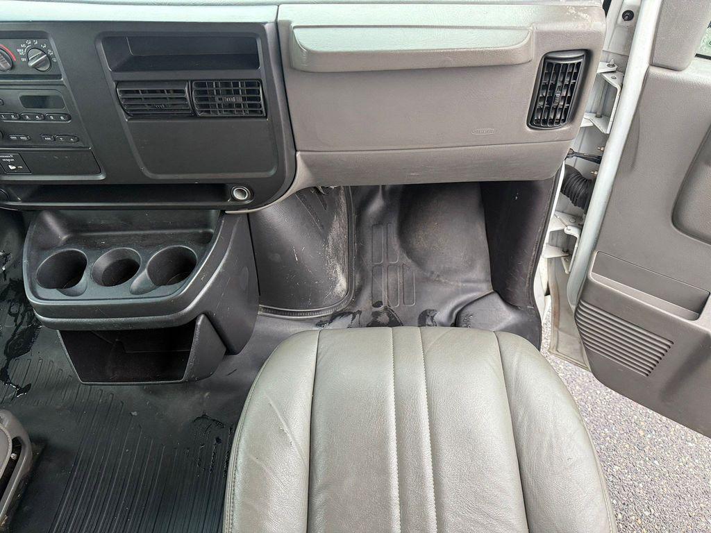 used 2003 GMC Savana 3500 car, priced at $6,999