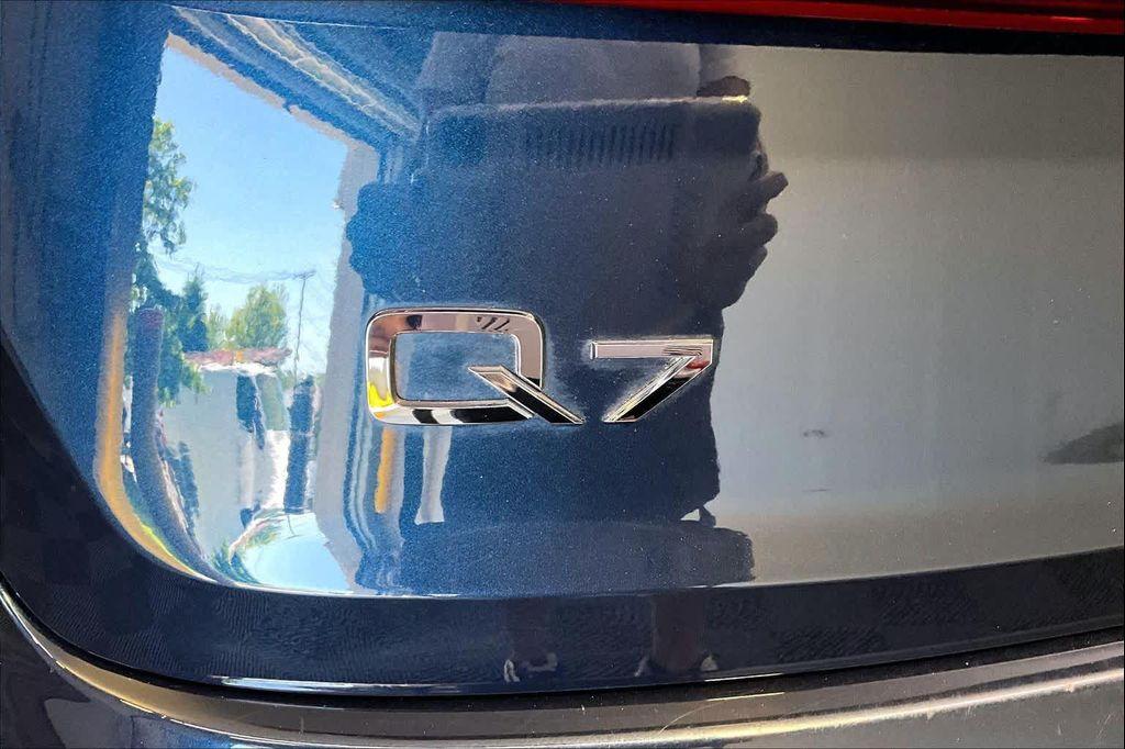used 2024 Audi Q7 car, priced at $41,483