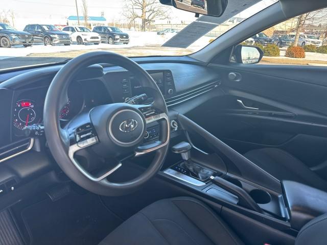 used 2022 Hyundai Elantra car