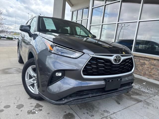 used 2024 Toyota Highlander car, priced at $32,588