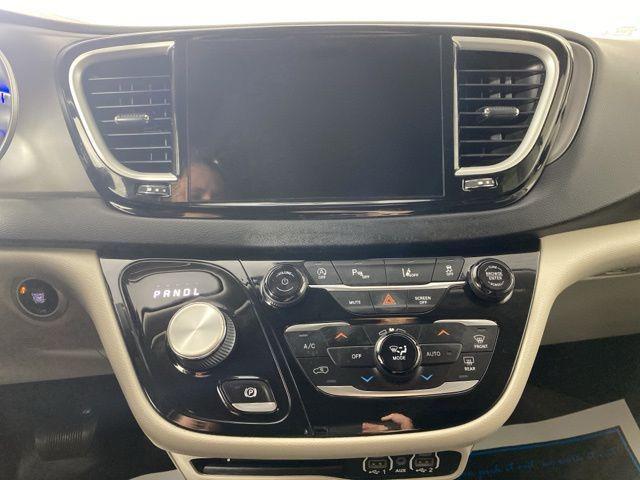 used 2022 Chrysler Pacifica car, priced at $15,965