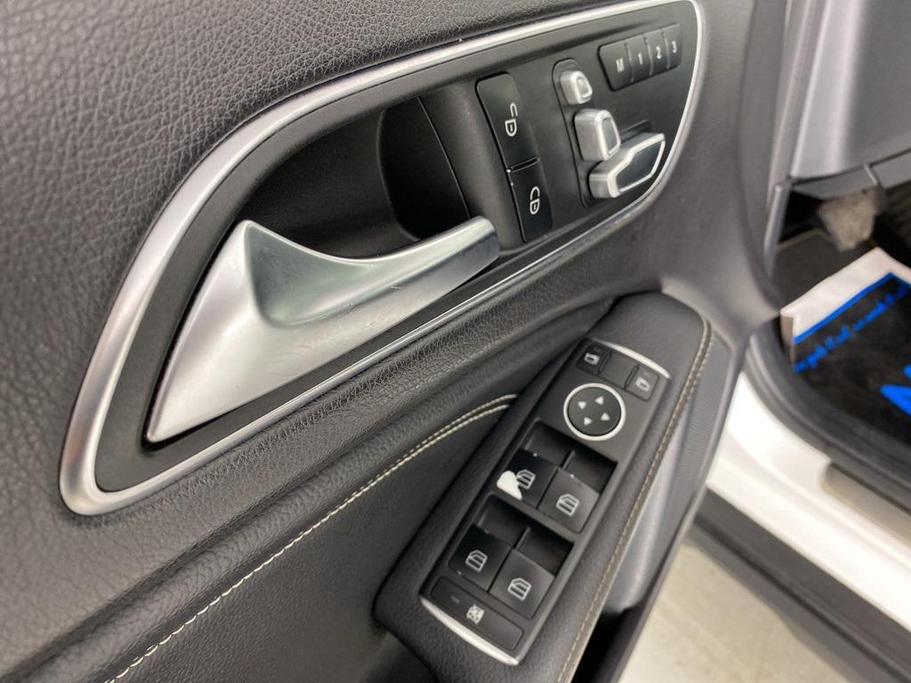 used 2020 Mercedes-Benz GLA 250 car, priced at $18,290