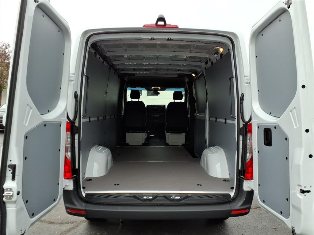 new 2025 Mercedes-Benz Sprinter 2500 car, priced at $56,152