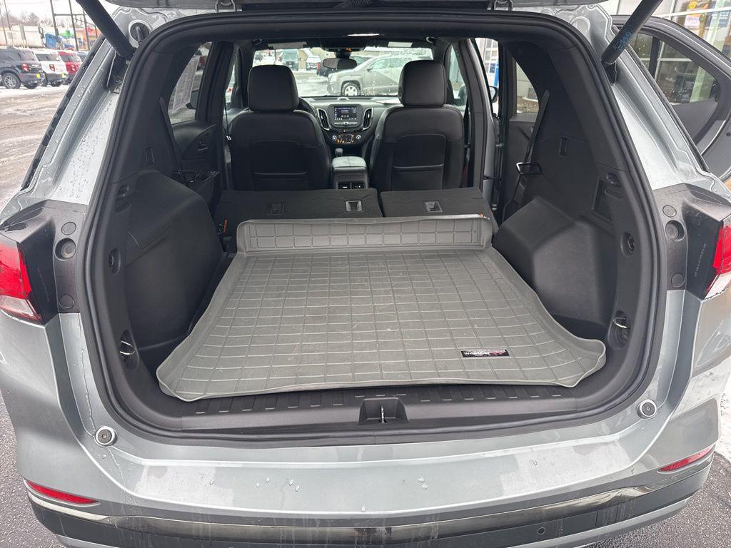 used 2023 Chevrolet Equinox car, priced at $23,864
