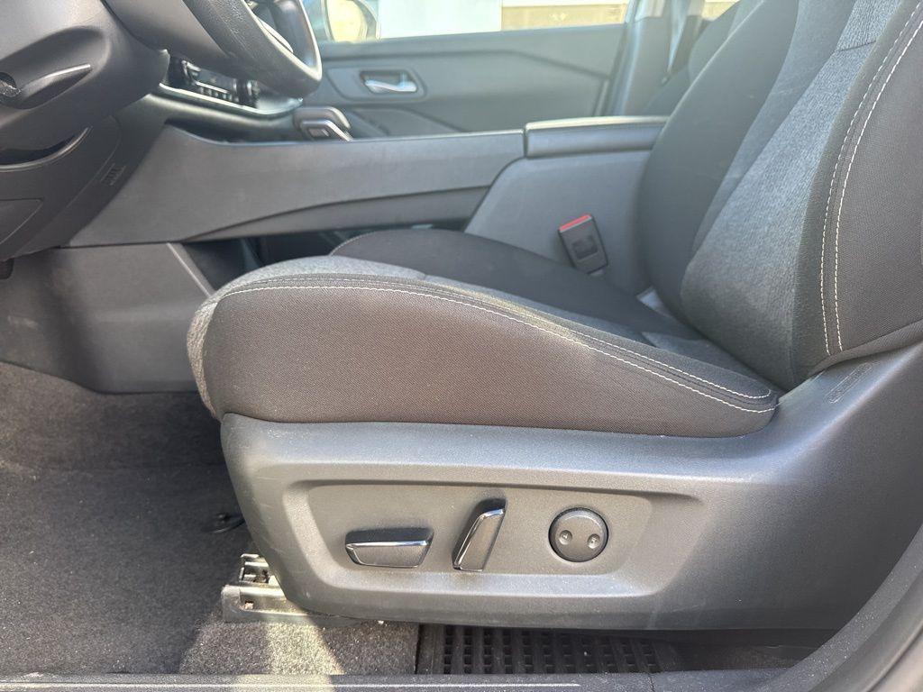 used 2024 Nissan Rogue car, priced at $21,285