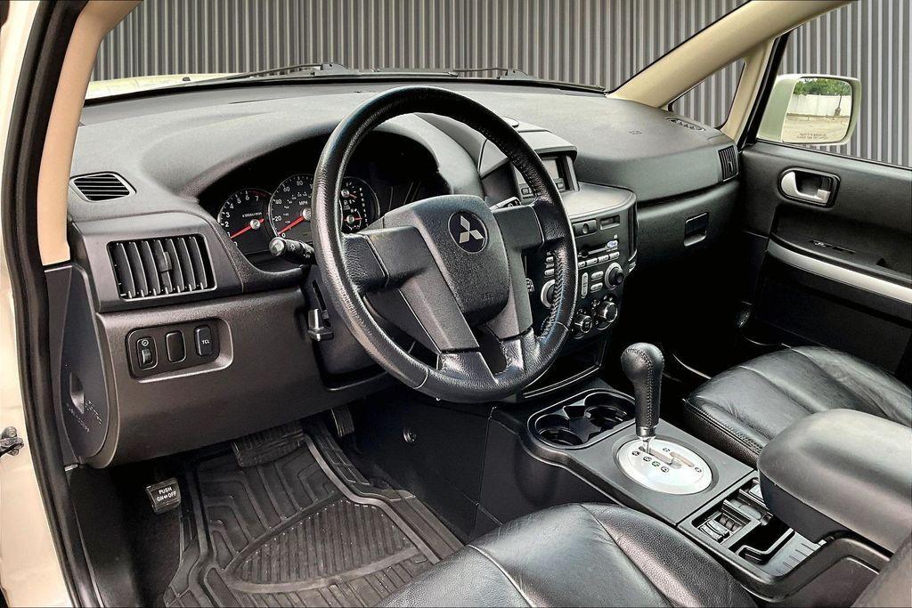 used 2008 Mitsubishi Endeavor car, priced at $7,789