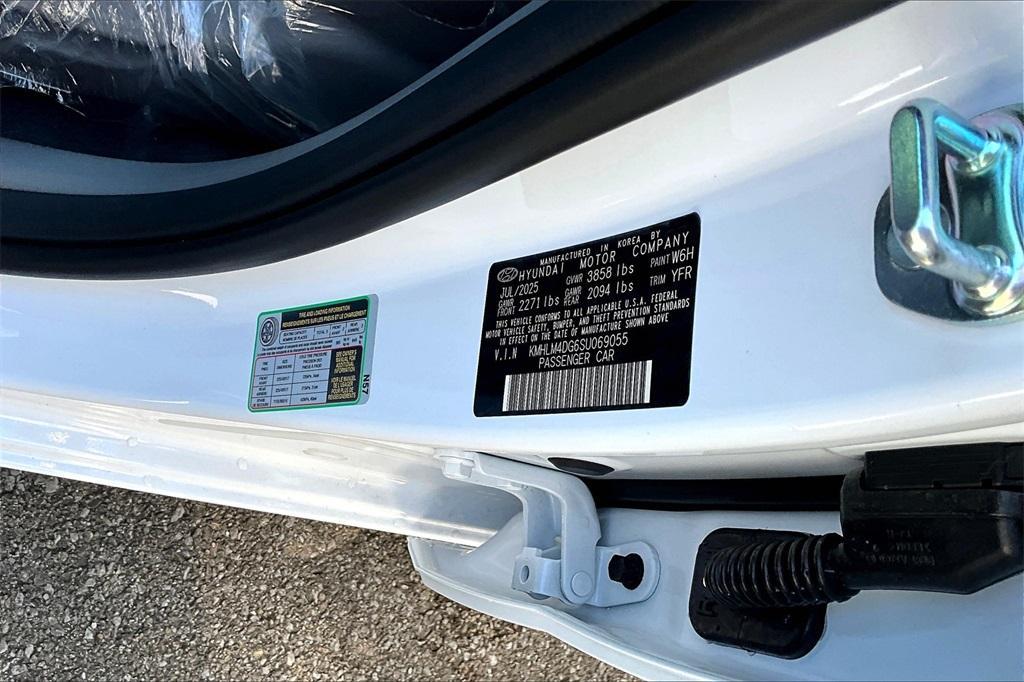 new 2025 Hyundai Elantra car, priced at $21,744