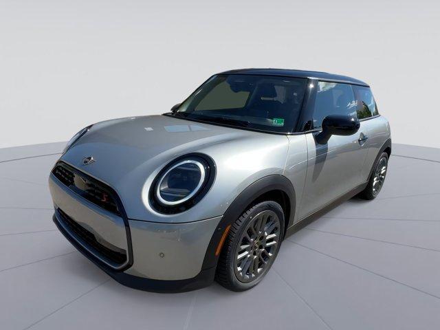 new 2025 MINI Hardtop car, priced at $37,524