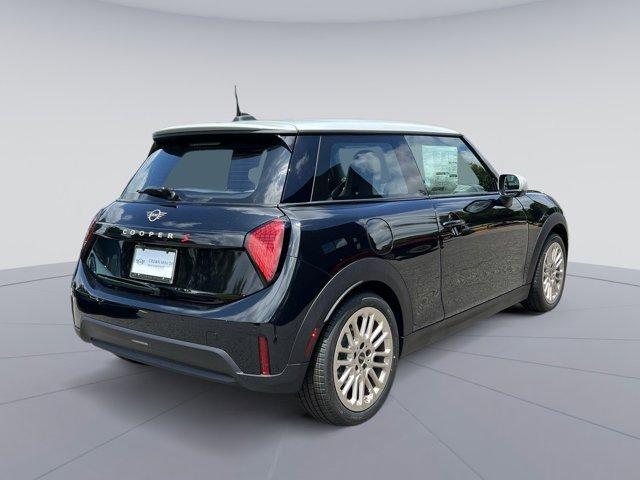 new 2025 MINI Hardtop car, priced at $38,975