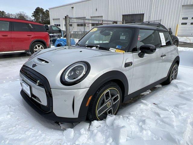 used 2022 MINI SE Hardtop car, priced at $19,594