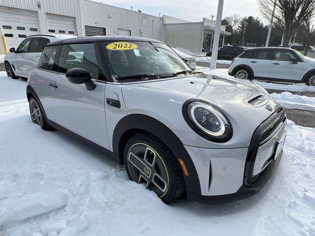 used 2022 MINI SE Hardtop car, priced at $19,594