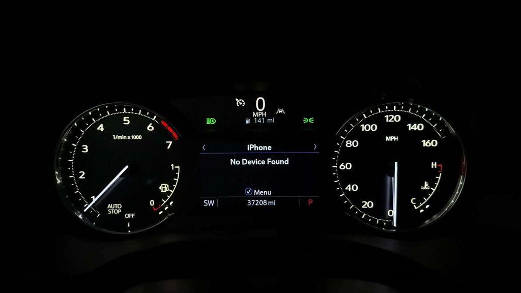 used 2022 Cadillac XT5 car, priced at $25,598