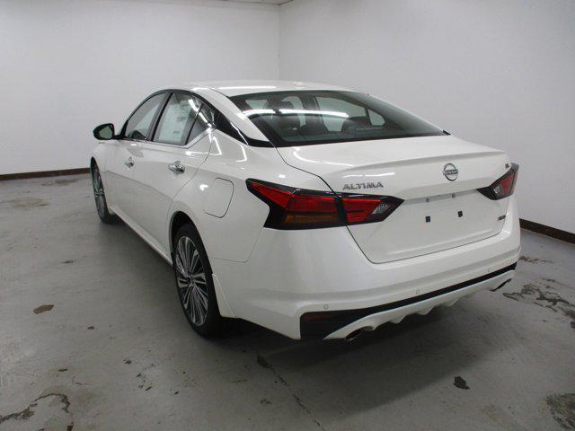 new 2025 Nissan Altima car, priced at $32,434