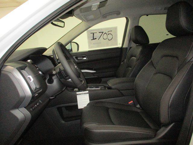 new 2025 Nissan Pathfinder car, priced at $44,913