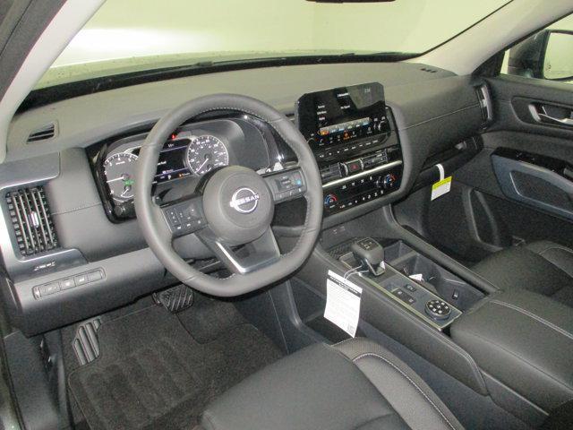 new 2025 Nissan Pathfinder car, priced at $45,070