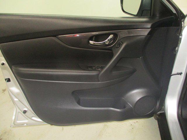 used 2017 Nissan Rogue car, priced at $18,595