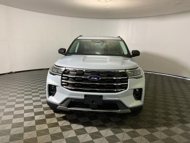 new 2025 Ford Explorer car, priced at $38,000
