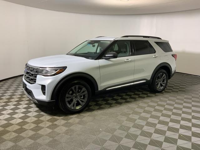 new 2025 Ford Explorer car, priced at $38,000