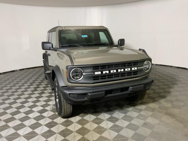 new 2025 Ford Bronco car, priced at $45,051