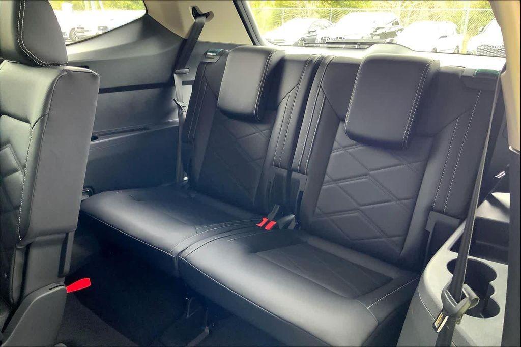 new 2026 Volkswagen Atlas car, priced at $38,469