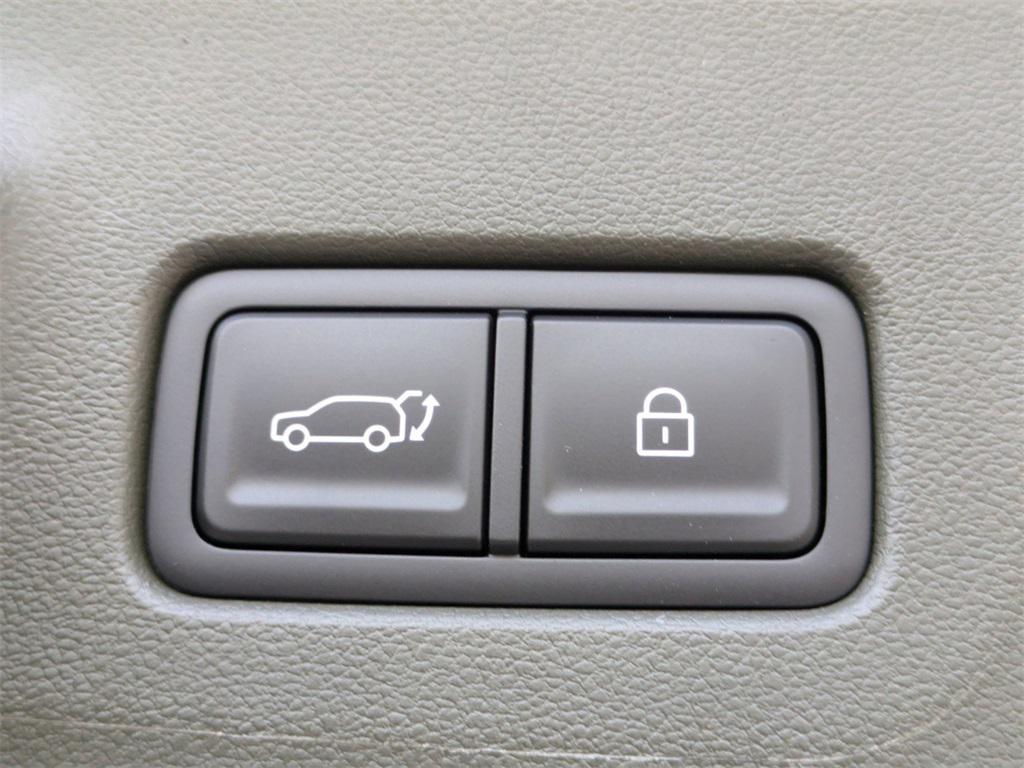 new 2025 Hyundai Santa Fe car, priced at $44,204