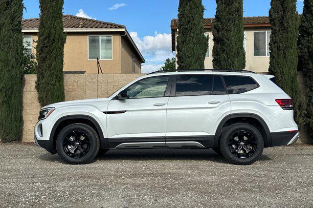 new 2026 Volkswagen Atlas car, priced at $51,003