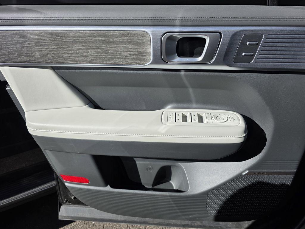 used 2024 Hyundai Santa Fe car, priced at $34,994