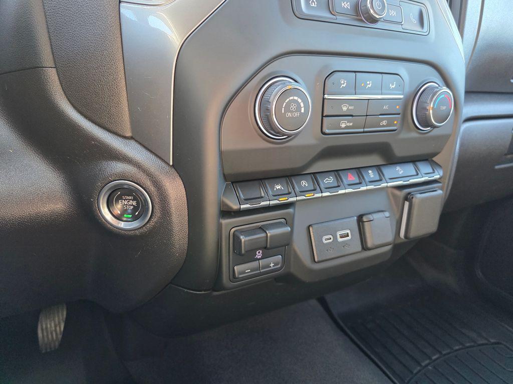 used 2024 Chevrolet Silverado 1500 car, priced at $43,994