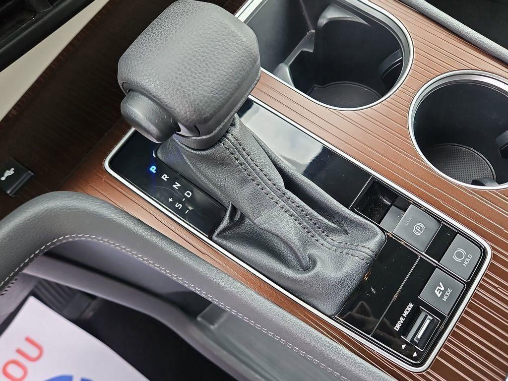 used 2023 Toyota Sienna car, priced at $34,998