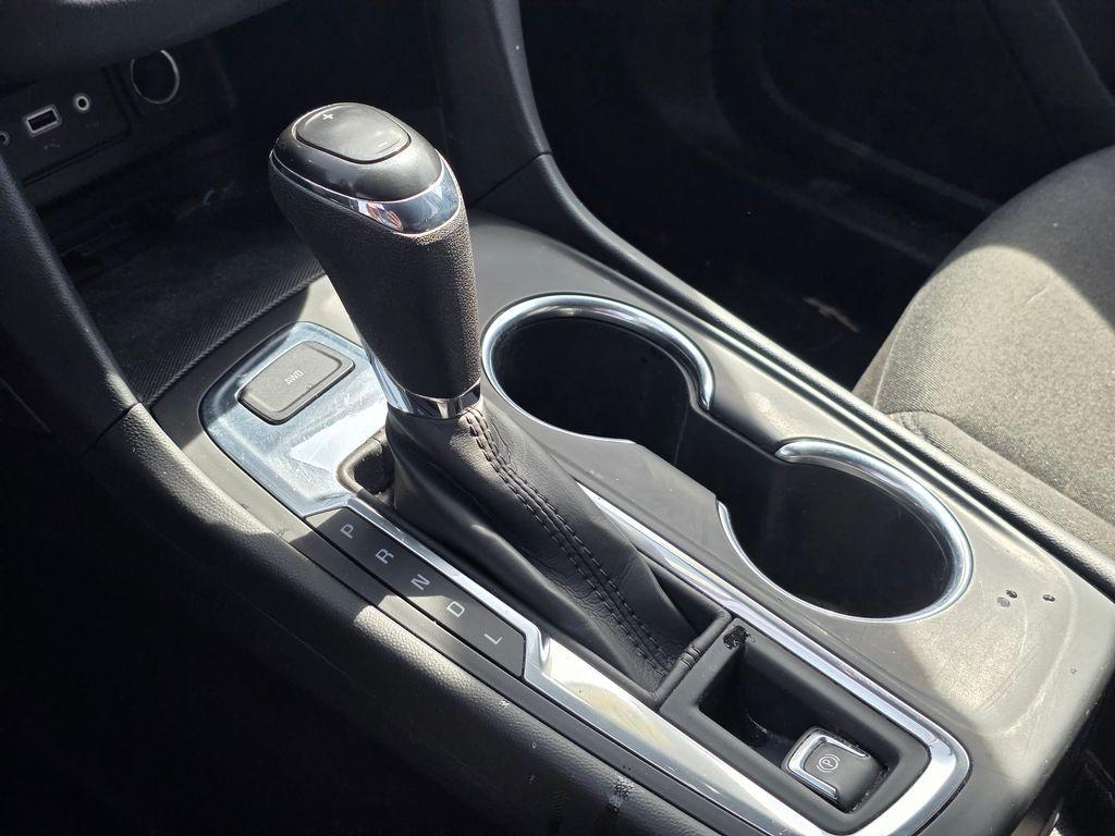 used 2021 Chevrolet Equinox car, priced at $15,793