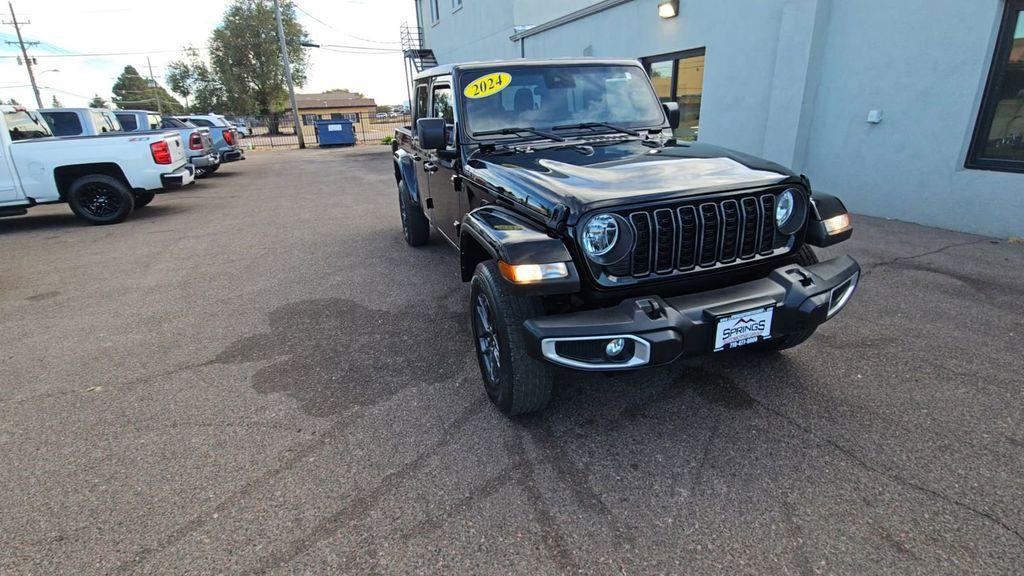 used 2024 Jeep Gladiator car, priced at $32,998