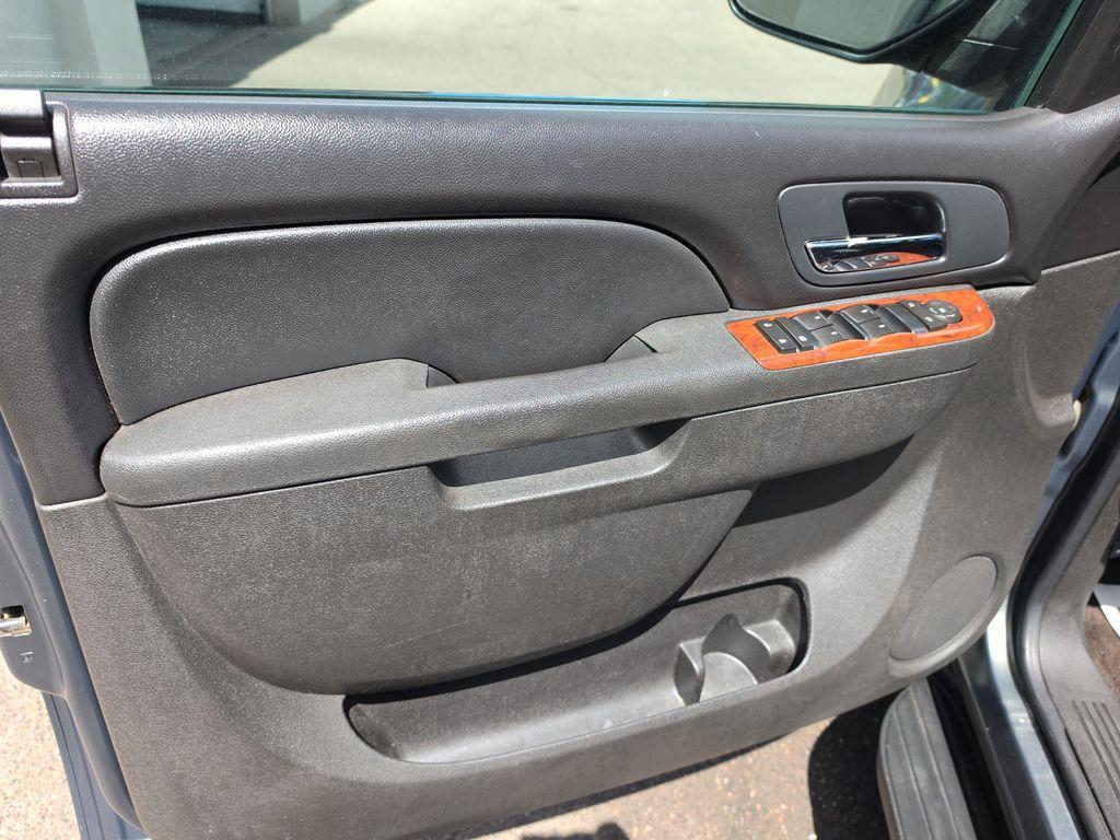 used 2011 Chevrolet Avalanche car, priced at $9,794