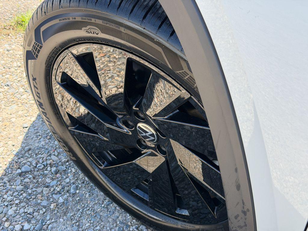 new 2026 Volkswagen Atlas car, priced at $44,722