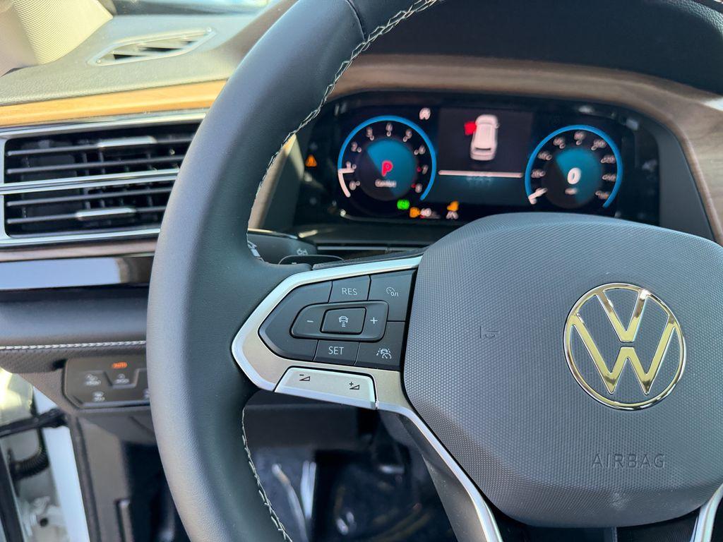 new 2026 Volkswagen Atlas car, priced at $44,722