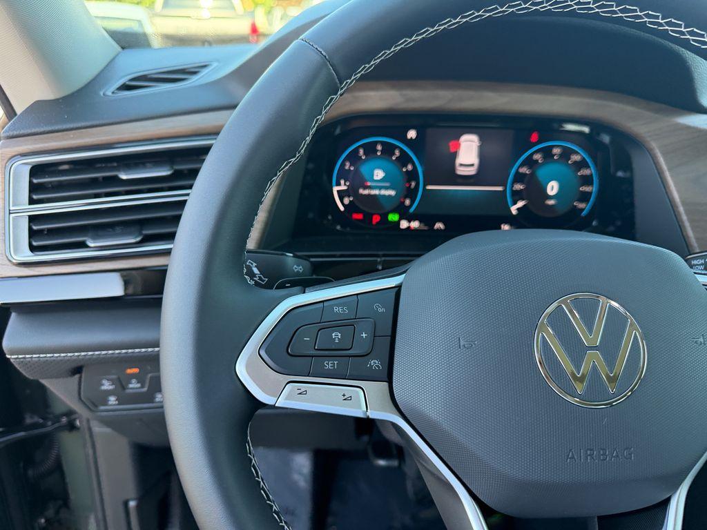 new 2026 Volkswagen Atlas car, priced at $44,285