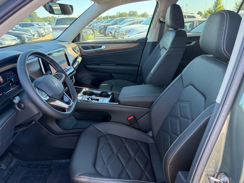 new 2026 Volkswagen Atlas car, priced at $44,285
