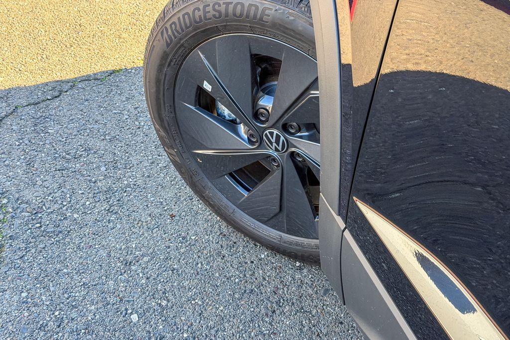 new 2026 Volkswagen Taos car, priced at $25,771