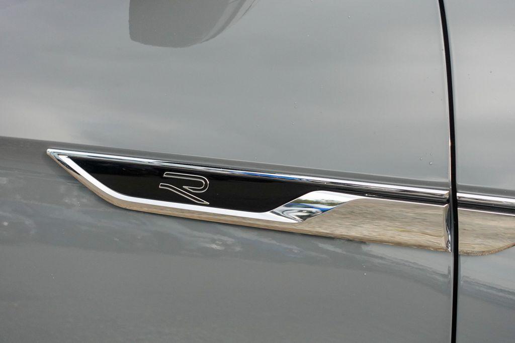 new 2026 Volkswagen Atlas car, priced at $54,304