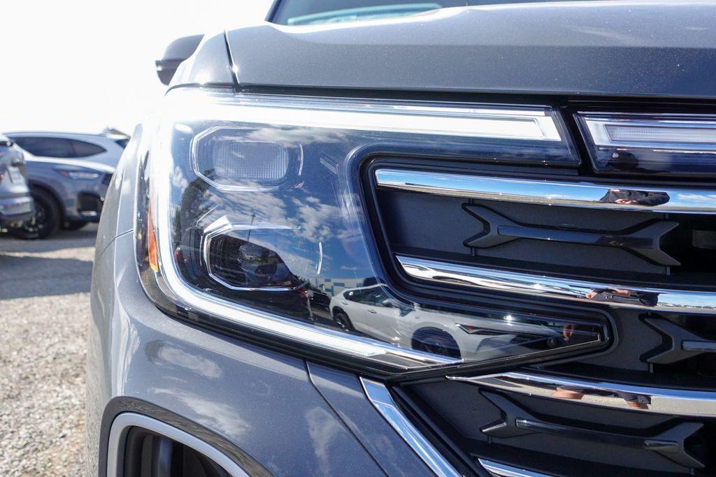 new 2026 Volkswagen Atlas car, priced at $46,251