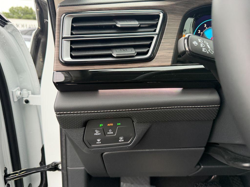 new 2026 Volkswagen Atlas car, priced at $46,510