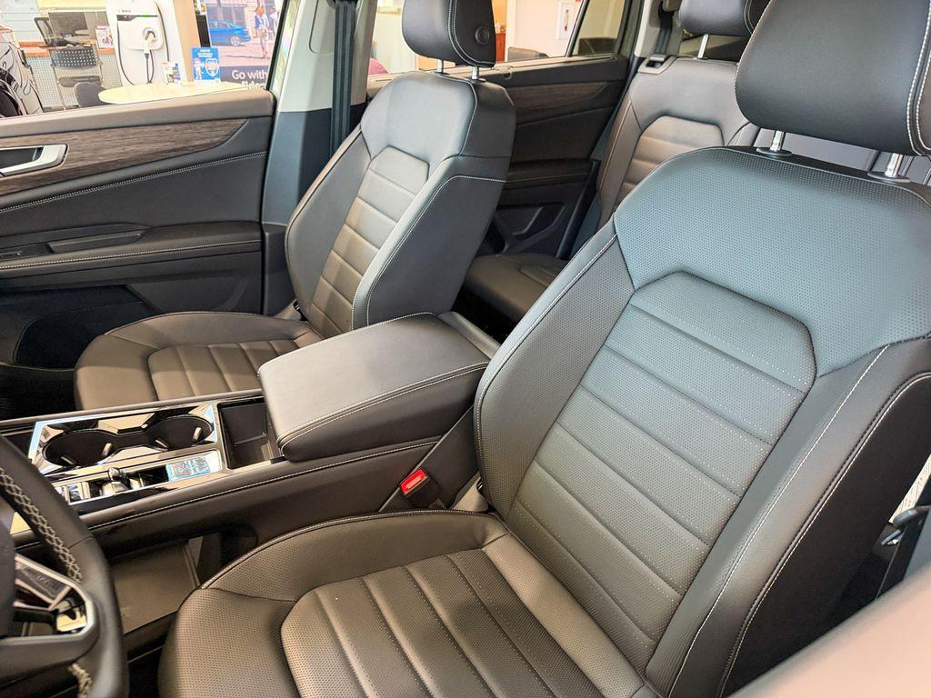 new 2026 Volkswagen Atlas car, priced at $46,358