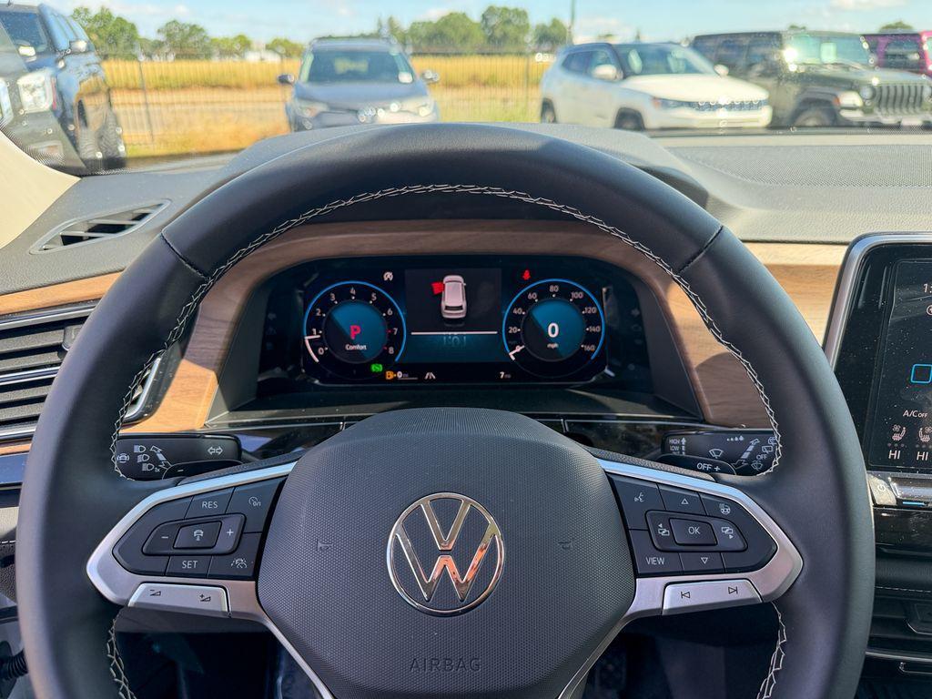 new 2026 Volkswagen Atlas car, priced at $44,722