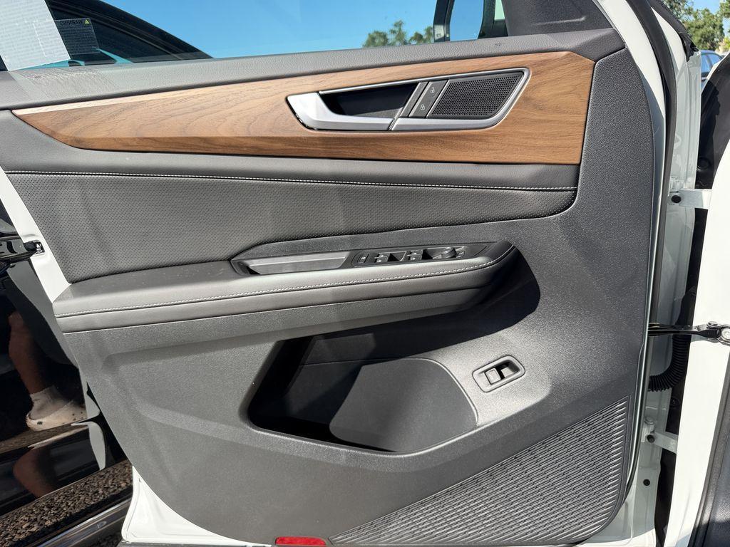 new 2026 Volkswagen Atlas car, priced at $43,242