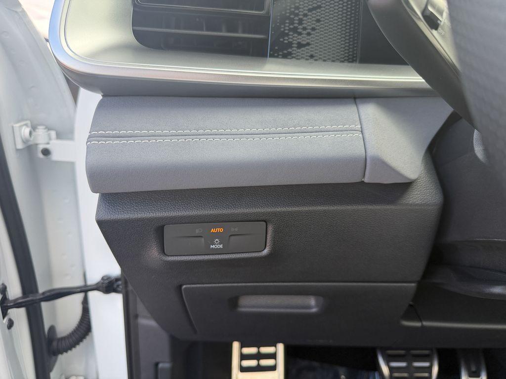 used 2026 Volkswagen Tiguan car, priced at $33,559