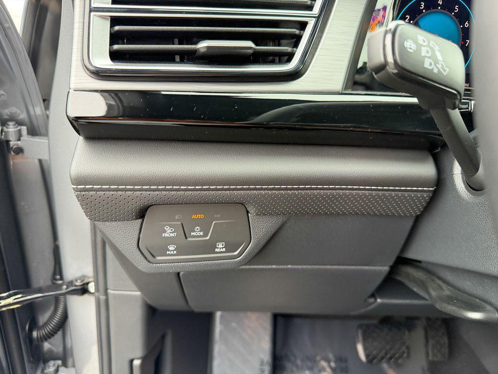 new 2026 Volkswagen Atlas Cross Sport car, priced at $37,614